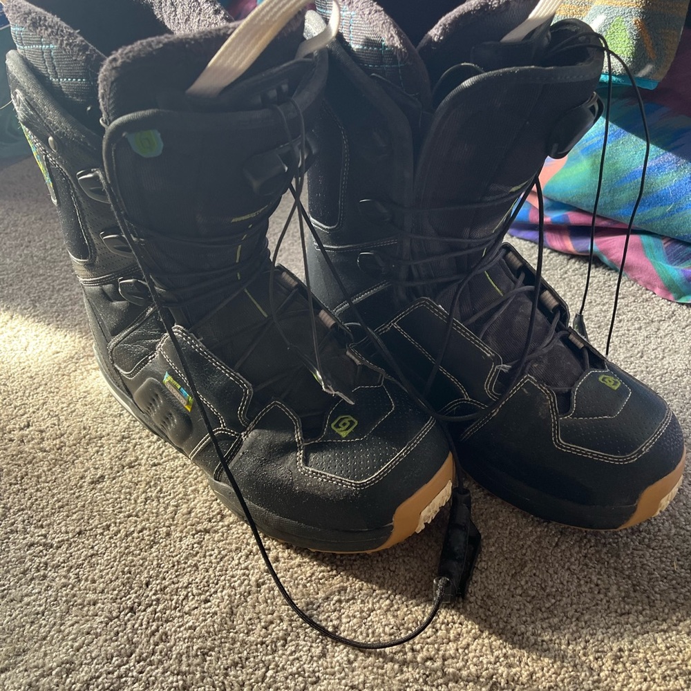 Men’s Solomon Snowboarding Boots